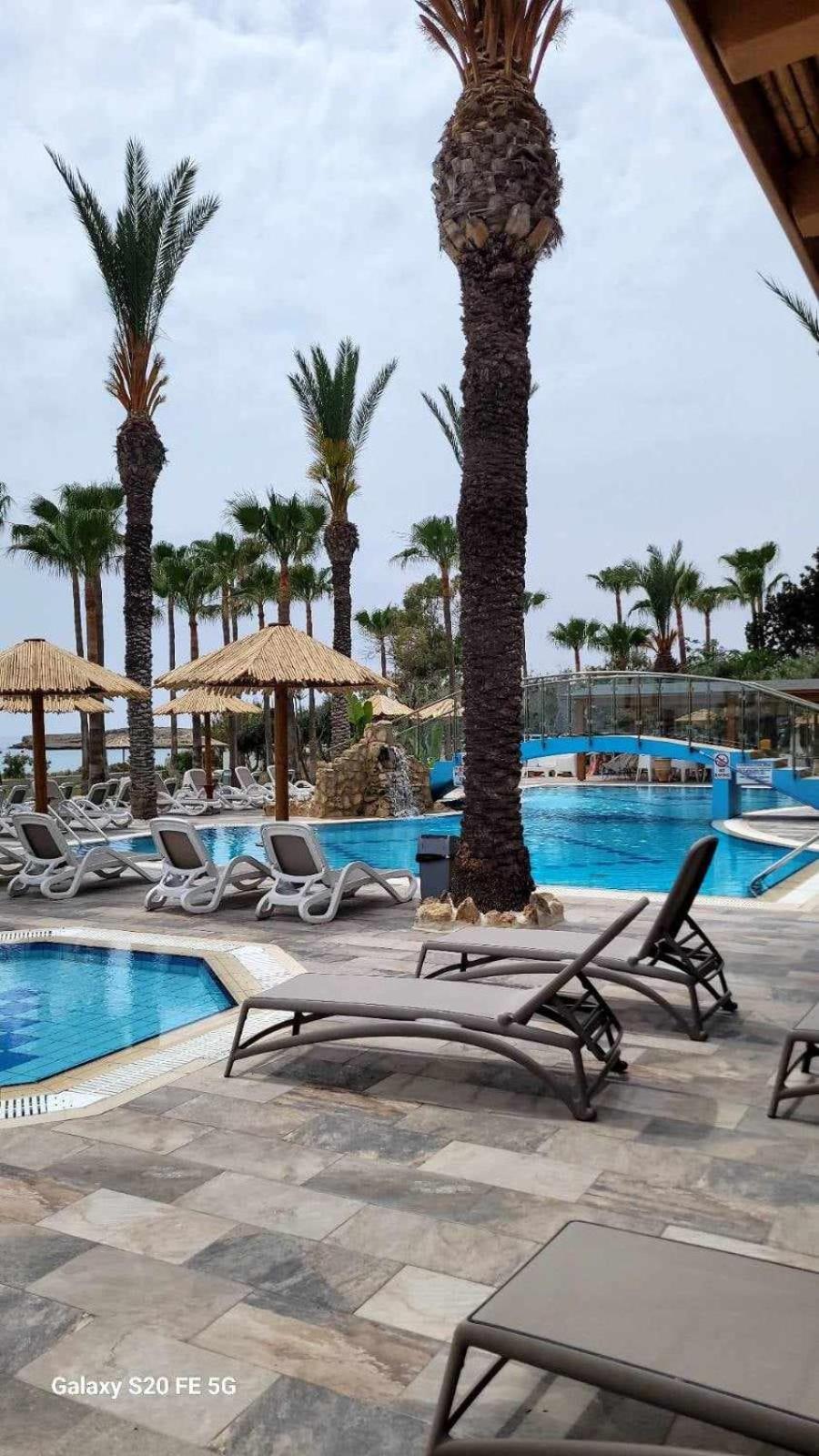 Simos Magic Beach Hotel Apts Agia Napa Exterior foto